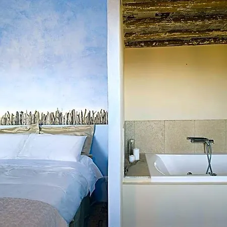 Couette-café La Pecora Nera 4*